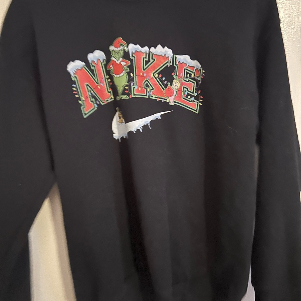 Gildan Black Men's Crewneck Sweater